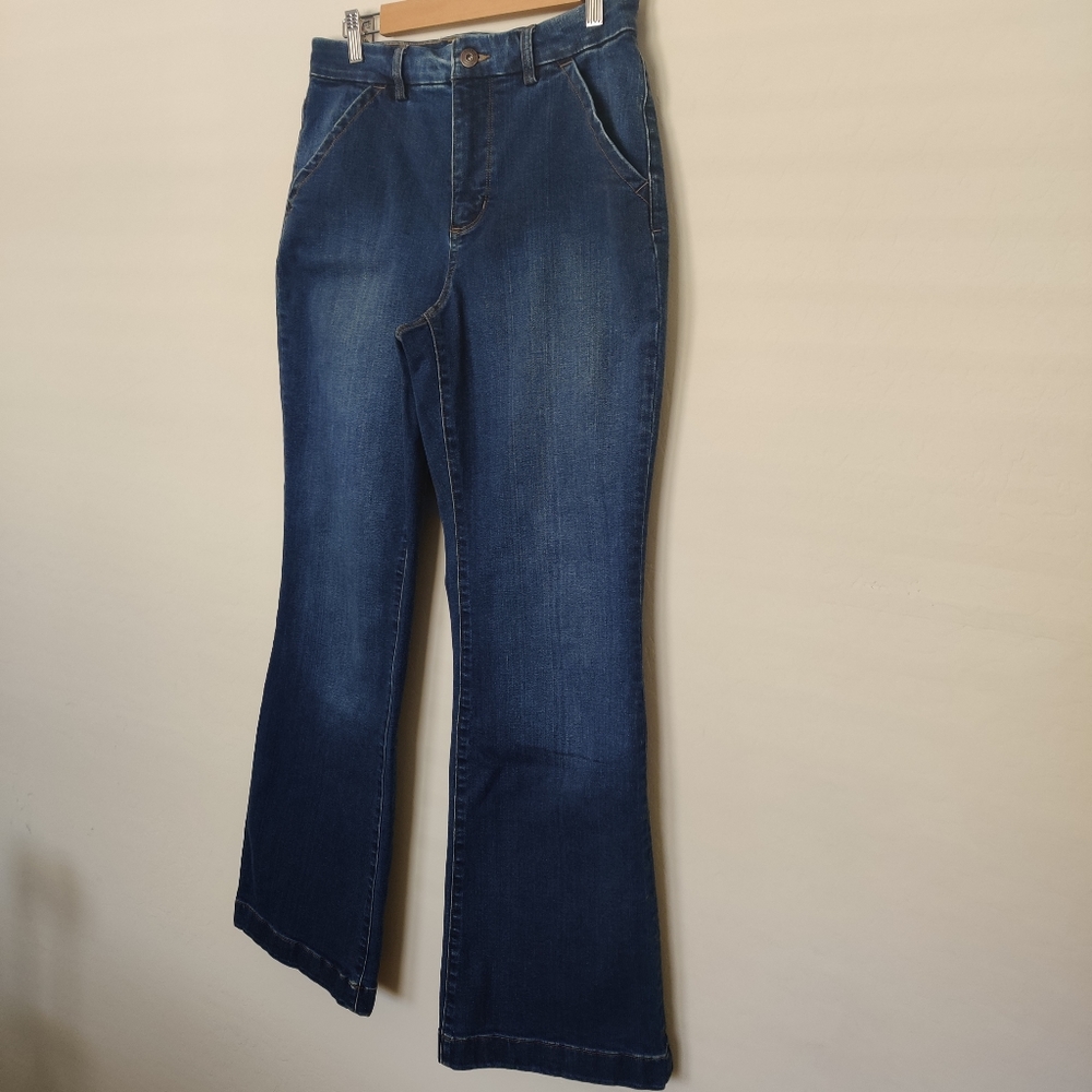 SOLD DULUTH Trading Dk Blue High Rise Stretch size 6